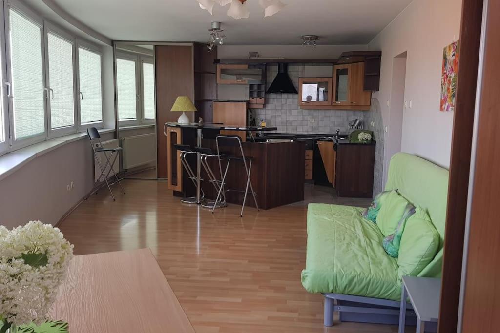 Апартаменты Sloneczny Apartamencik Вроцлав Экстерьер фото