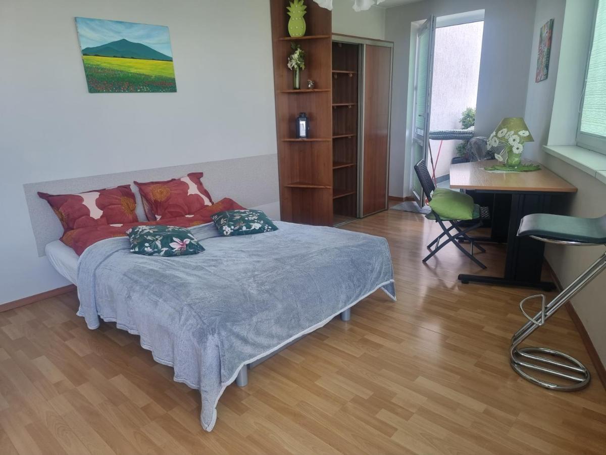 Апартаменты Sloneczny Apartamencik Вроцлав Экстерьер фото