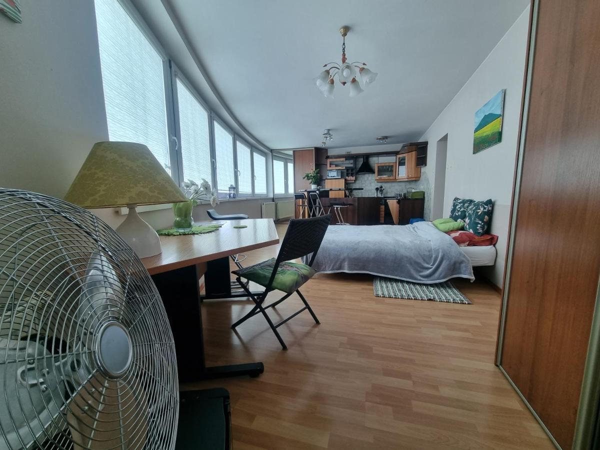 Апартаменты Sloneczny Apartamencik Вроцлав Экстерьер фото